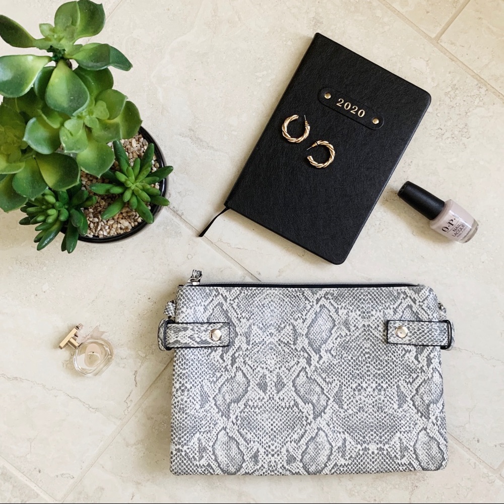 Free people Envelop Bag: Free when bundled